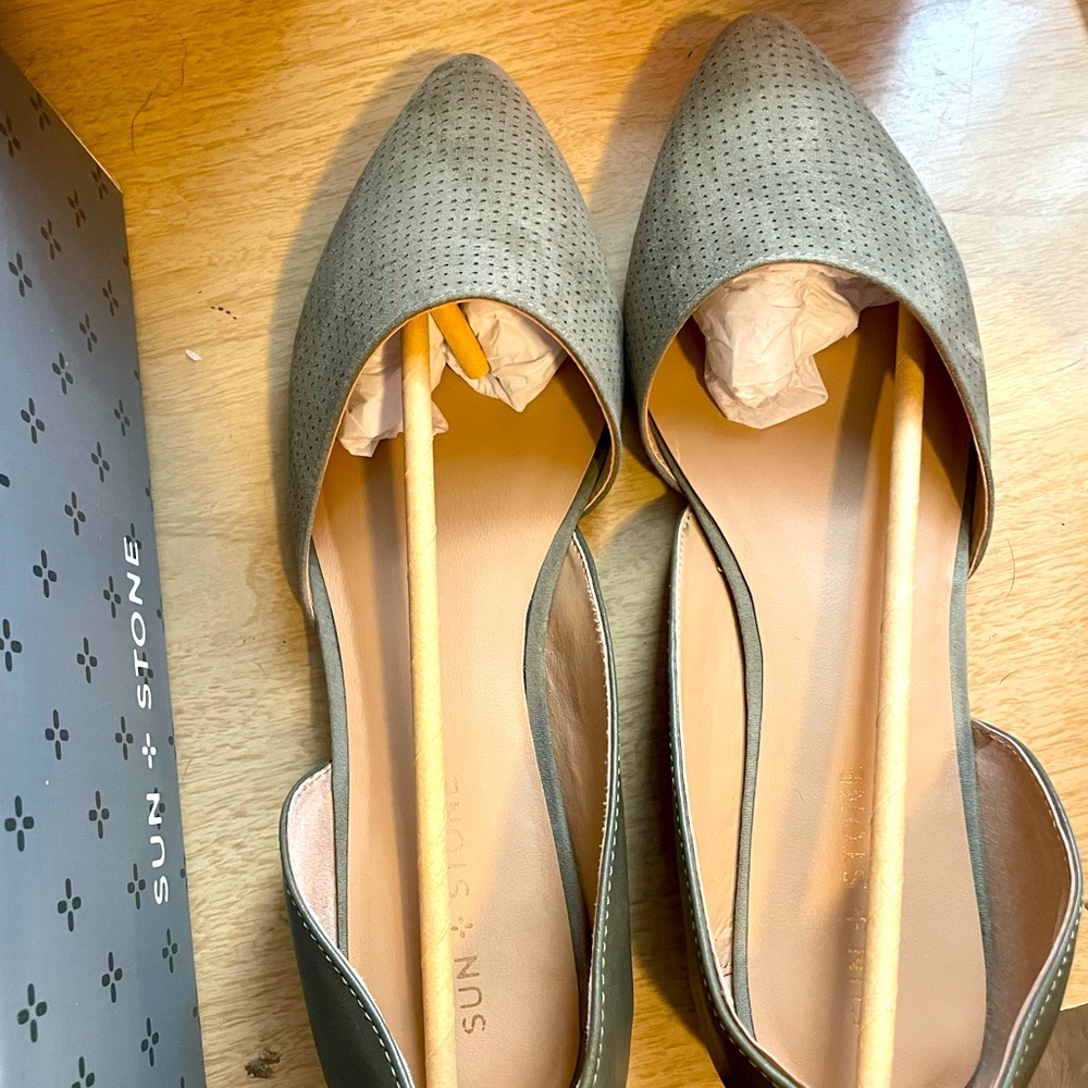 Sunny stone green flats